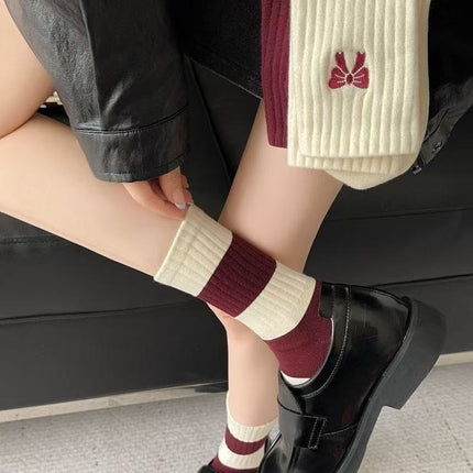1/5 Paar Rode Gestreepte Sokken, Dames Mode Mid-Calf Bourgondische Sportsokken - XdropX