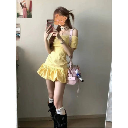 Off-shoulder Yellow Plaid Waist-cinching Tube Dress