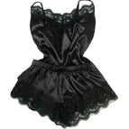 L / black