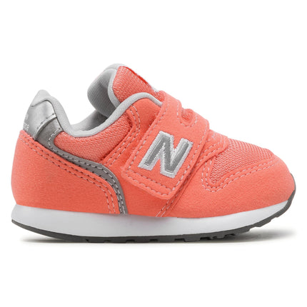 New Balance 996 Coral Sneakers, Oranje Model IZ996CCP, Dames Fashion Sneakers in Coral Kleur, Bovenwerk Stof, Comfortabel Alledaags Premium Schoenen.