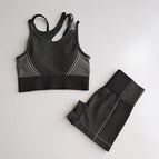 Black / M